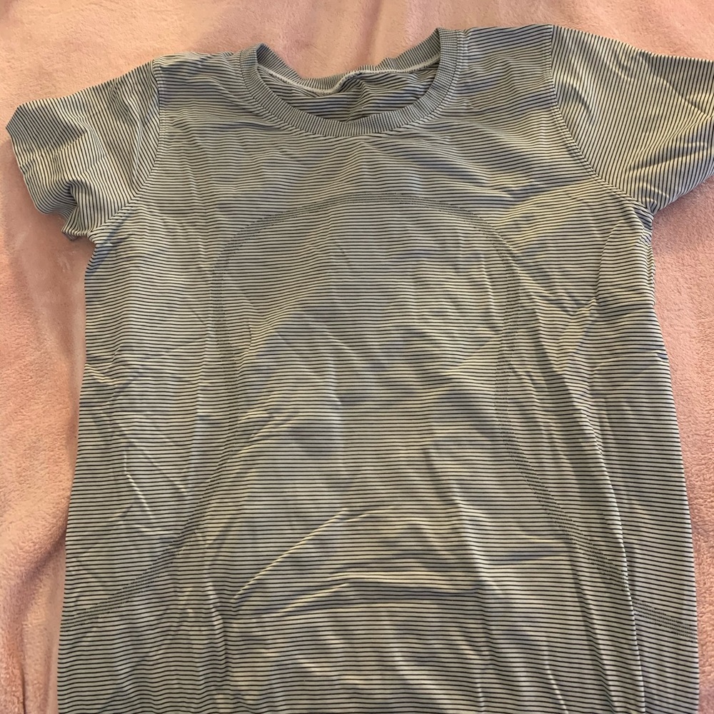 Lululemon swiftly short sleeve!